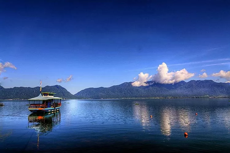 Destinasi Wisata Padang Danau Maninjau