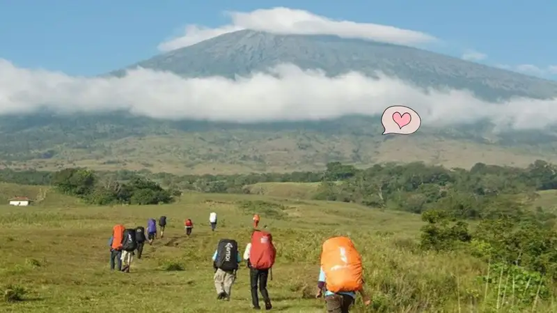 Daftar 8 Gunung di Jawa Barat Untuk Pendaki Pemula - Featured Image